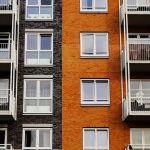 Tranzacțiile cu apartamente au scăzut cu 9% în primele 4 luni din 2025. În București, declin de 12%