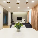 Provocările investițiilor în apartamente pentru regim hotelier, la nivelul anului 2026